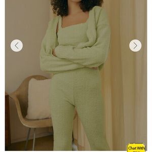 Forever 21 cozy green set